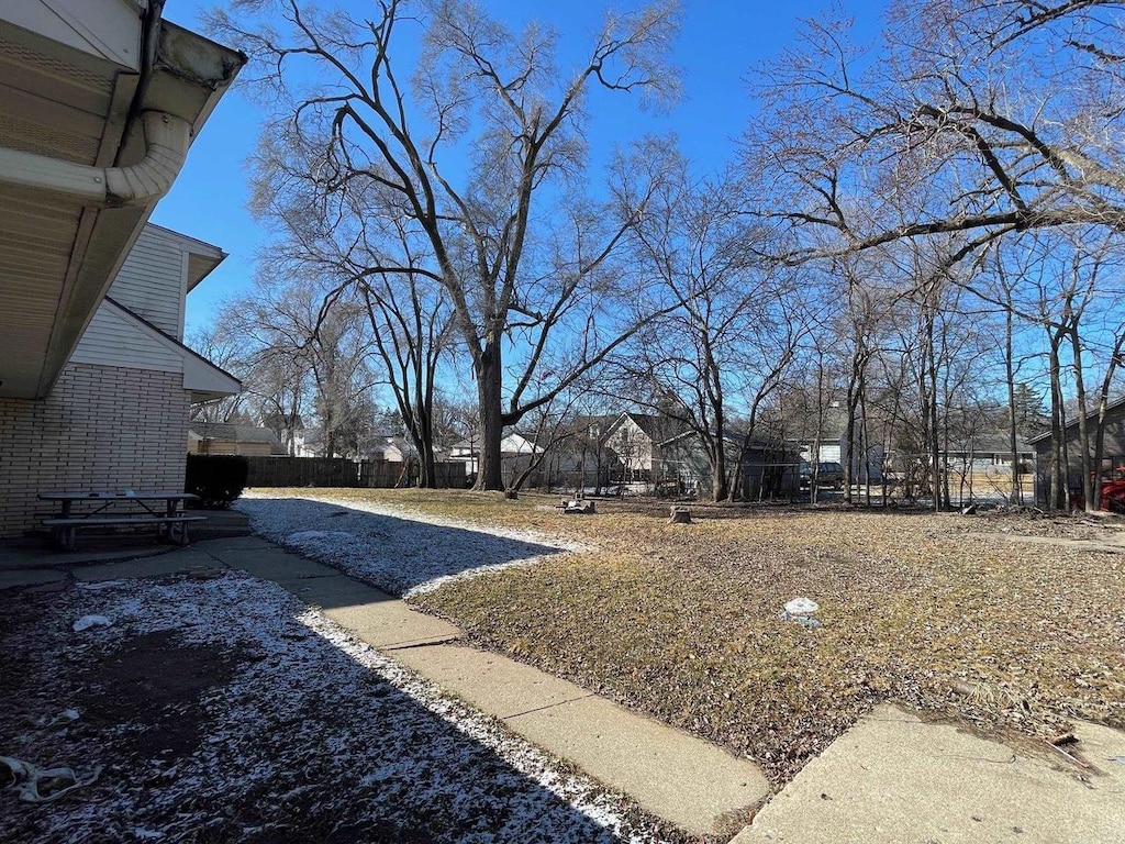 view of yard featuring fence