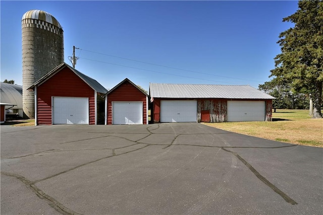 2451 25th Ave, Rice Lake, WI 54868 - view of garage