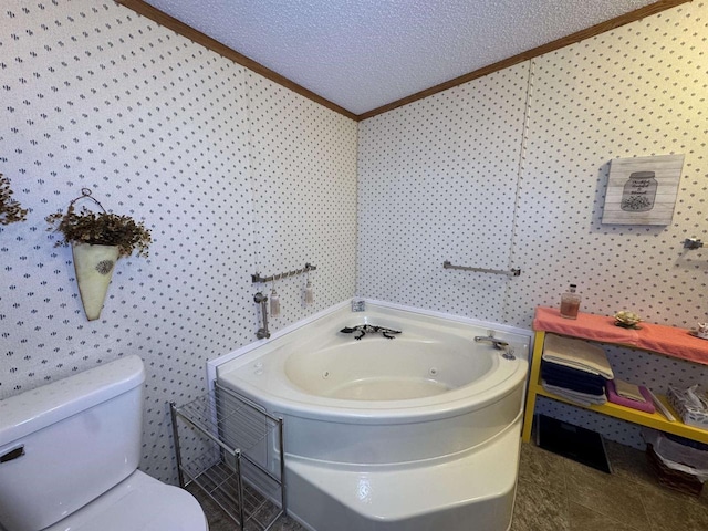 2701 E Main St Unit 118, Reedsburg, WI 53959 - bathroom with a garden tub, wallpapered walls, a textured ceiling, crown molding, and toilet