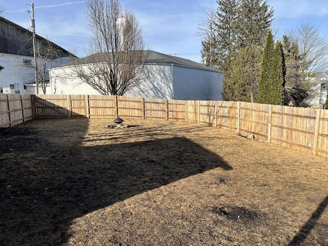 view of yard featuring a fenced backyard