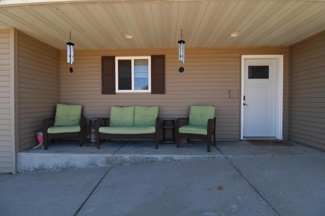 view of patio / terrace featuring covered porch