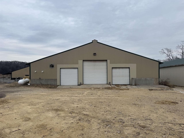 view of detached garage