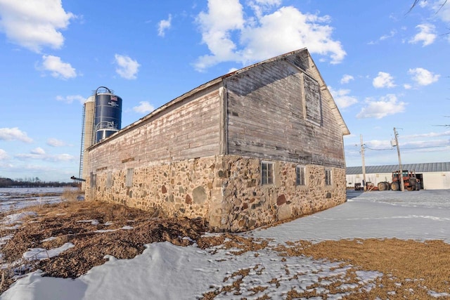 view of property exterior