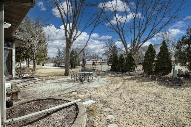 view of yard featuring a patio