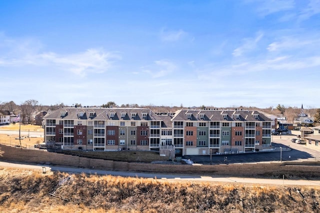 view of building exterior featuring a residential view