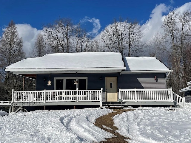 view of front facade featuring covered porch