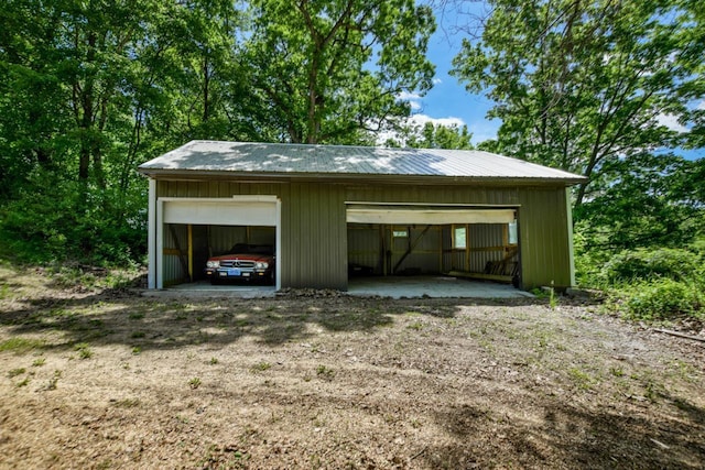 view of detached garage