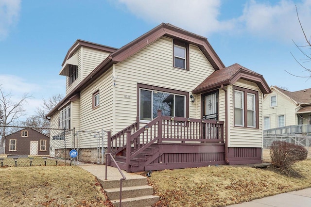 2531 N 6th St, Milwaukee, WI 53212 - view of front facade with fence