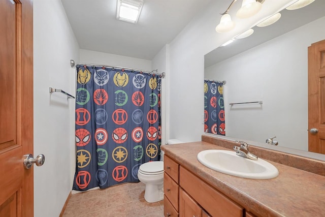 full bath with tile patterned flooring, a shower with shower curtain, toilet, and vanity