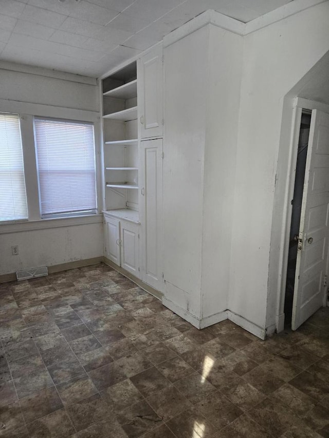 1638 Taylor Ave, Racine, WI 53403 - unfurnished room featuring visible vents