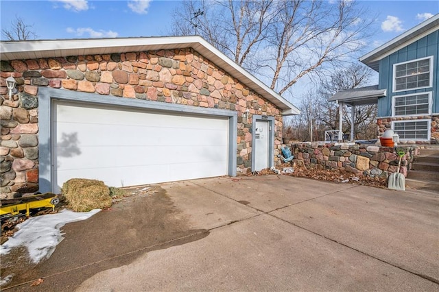 view of detached garage