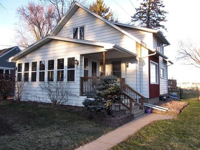 bungalow-style home with covered porch