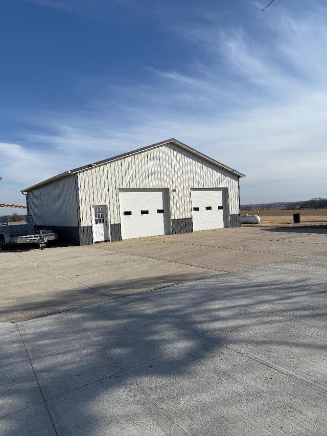 view of detached garage