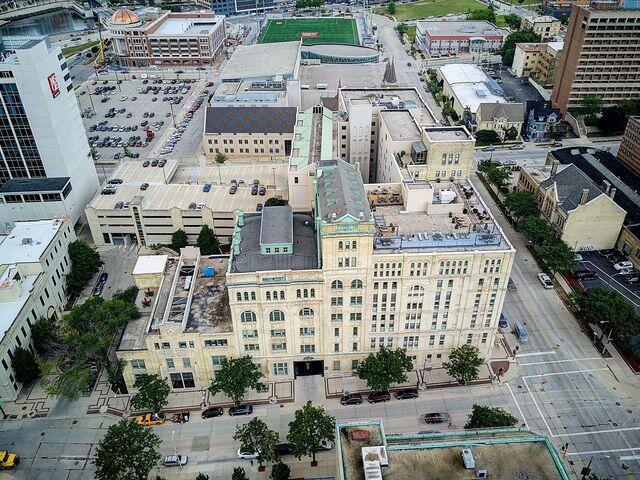 drone / aerial view featuring a view of city