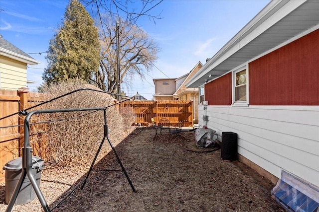 view of yard featuring fence