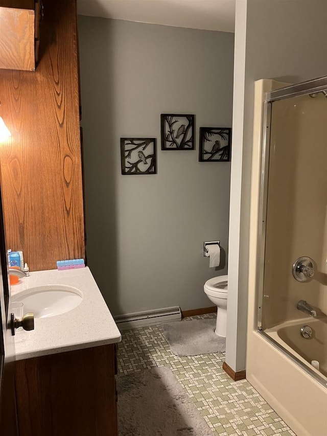 full bathroom featuring vanity, baseboards, enclosed tub / shower combo, toilet, and baseboard heating