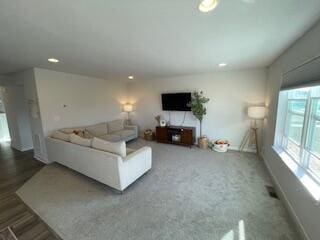 living area with recessed lighting