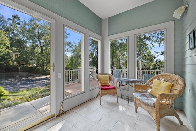 view of sunroom / solarium