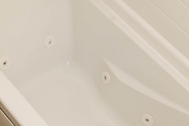 room details featuring a whirlpool tub