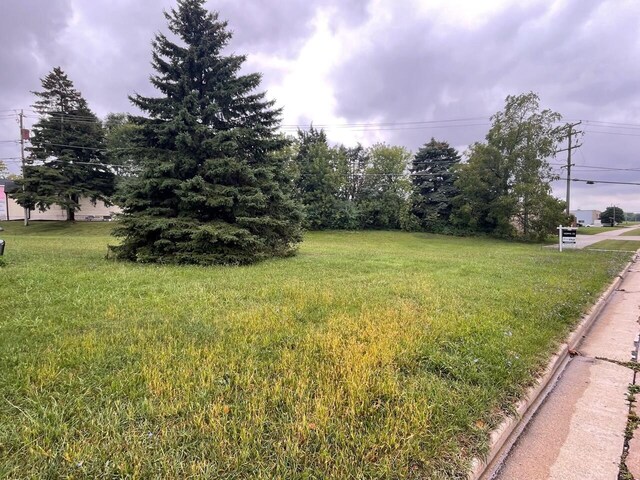 1921 E Bolivar Ave, Saint Francis, WI 53235
