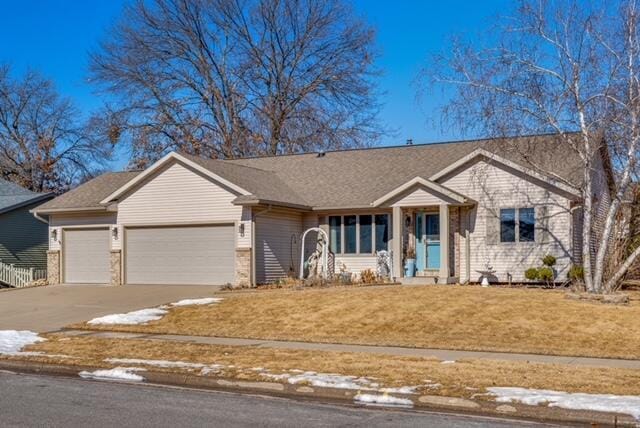 947 Windhill St, Onalaska WI, 54650, 4 bedrooms, 3.5 baths house for sale