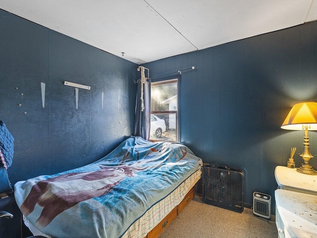 bedroom with carpet flooring