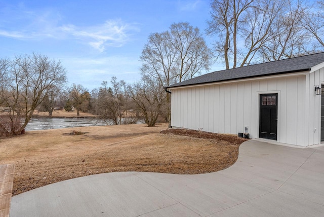 view of yard with a patio