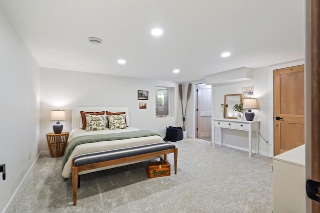 bedroom with visible vents, recessed lighting, baseboards, and light carpet