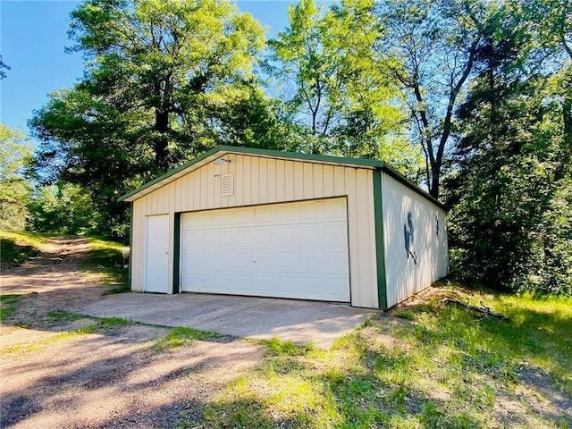 view of detached garage