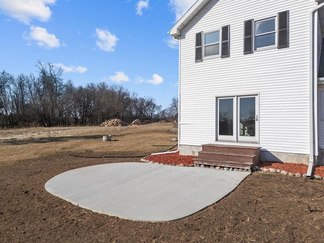 view of yard featuring entry steps