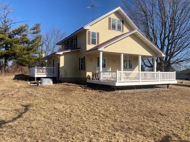 exterior space featuring a porch