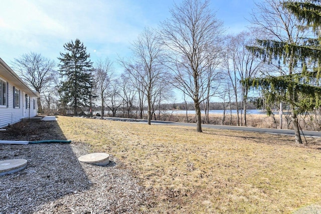 view of yard featuring a water view