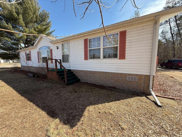 view of front facade with crawl space