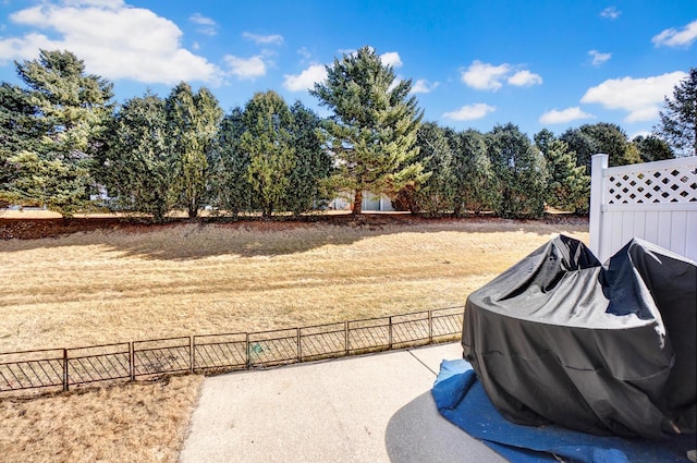 view of yard featuring fence