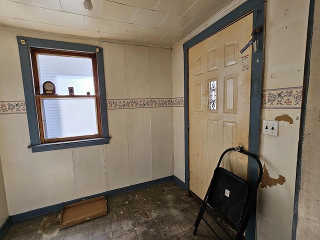 entrance foyer with baseboards