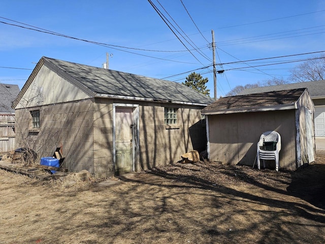 view of outbuilding featuring an outbuilding