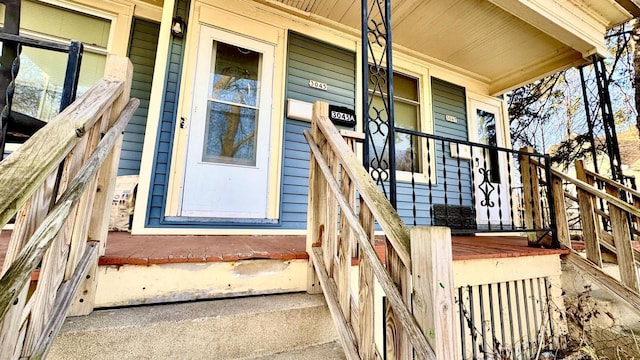 property entrance with a porch