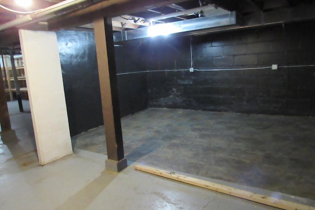 view of unfinished basement