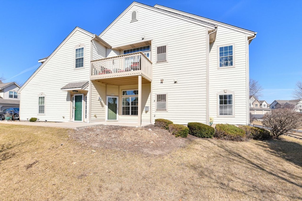 8618 S Stratford Rd Unit 102-13, Oak Creek, WI 53154 - view of back of property
