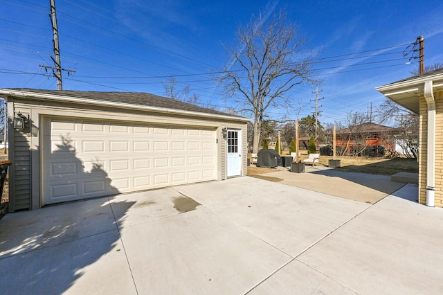 view of detached garage