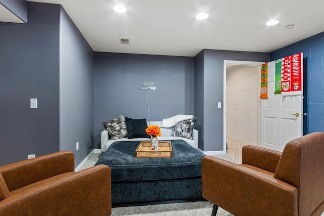 interior space with recessed lighting, visible vents, and baseboards