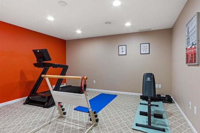 workout area featuring visible vents, recessed lighting, baseboards, and carpet floors