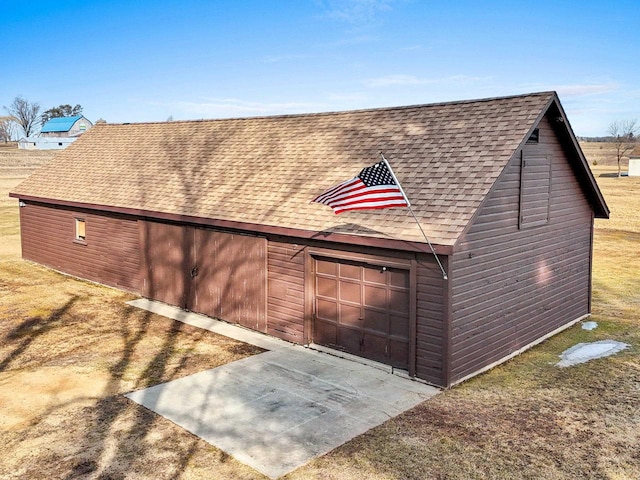 view of detached garage