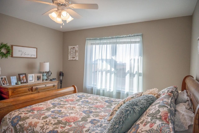 bedroom featuring a ceiling fan