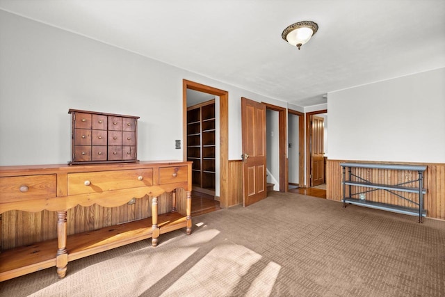 sitting room with carpet