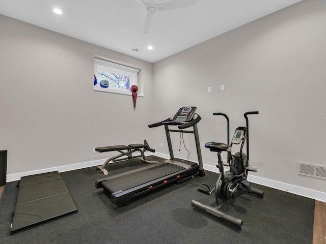 workout area featuring recessed lighting, ceiling fan, visible vents, and baseboards