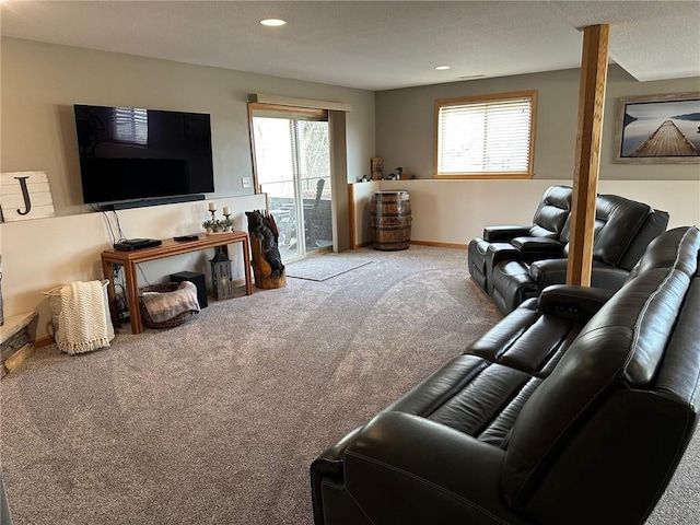 carpeted living room featuring recessed lighting and baseboards