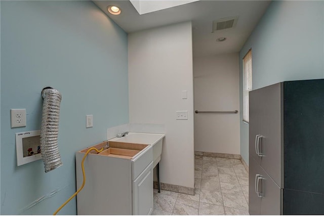 washroom featuring visible vents, washer hookup, recessed lighting, baseboards, and laundry area