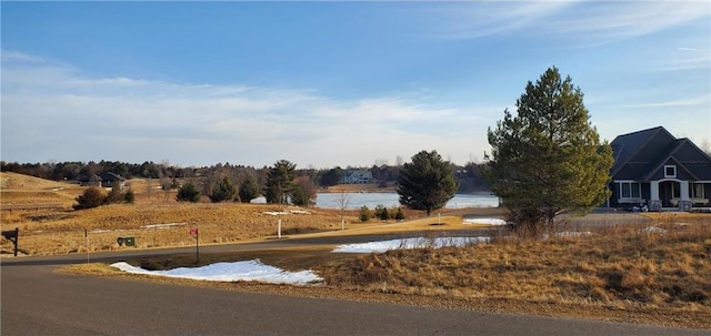 Listing photo 3 for 1002 Moon Glow Rd, Hudson WI 54016