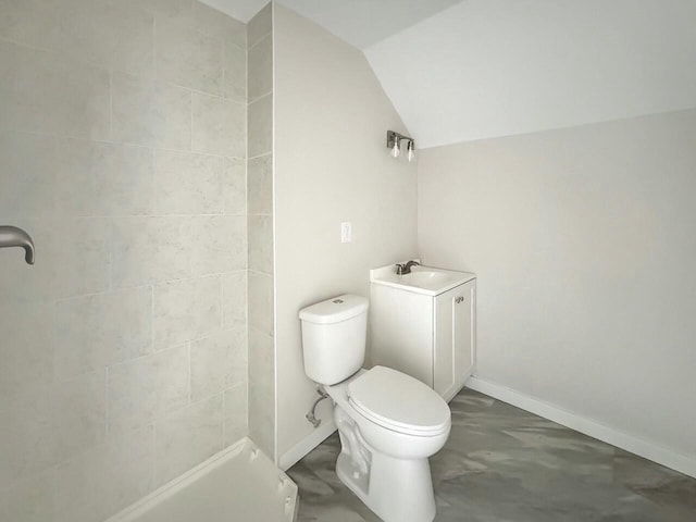 full bathroom featuring baseboards, toilet, a tile shower, and vaulted ceiling